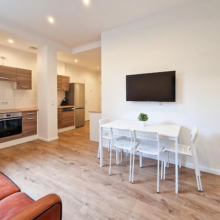 Raj Living - 1 Or 3 Room Apartments - 20 Min Messe Dus And Old Town Dus Dusseldorf Exterior photo