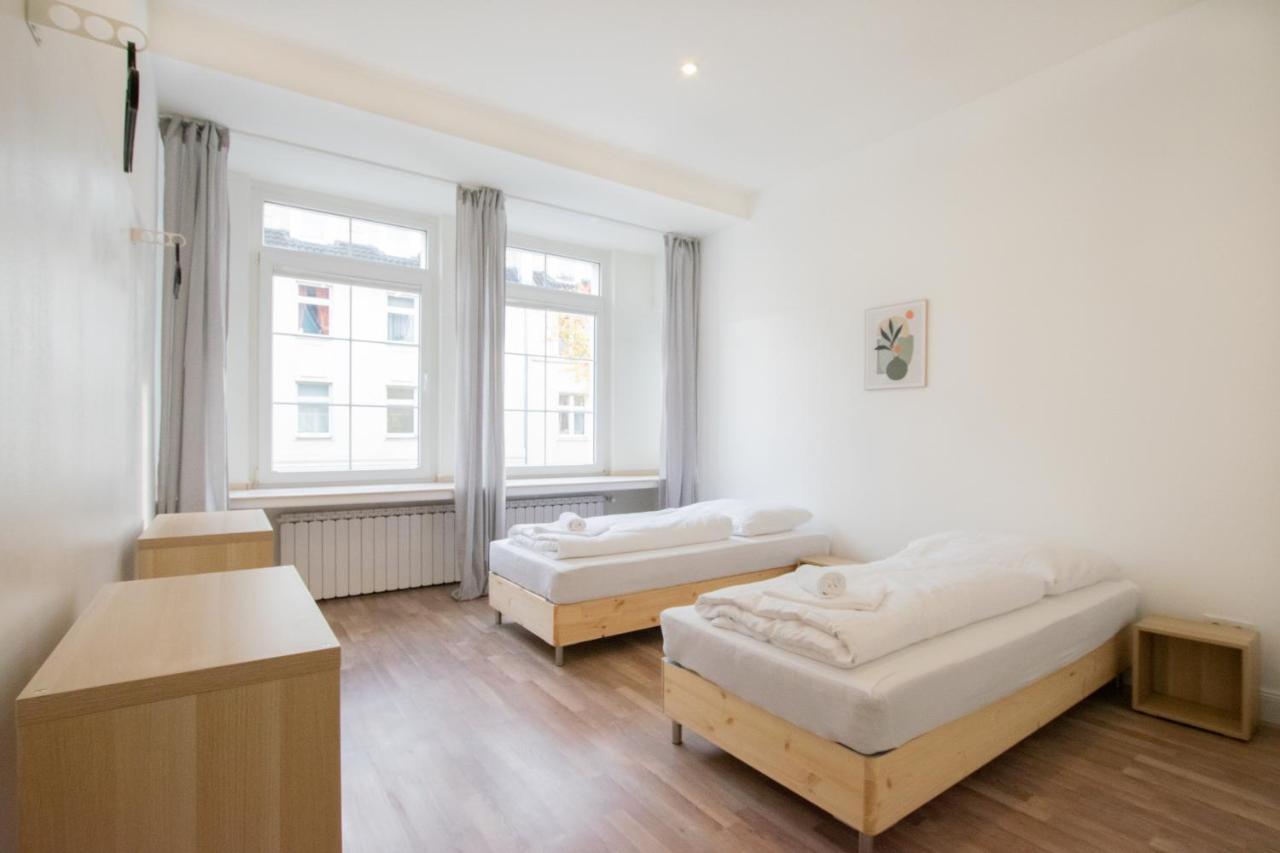 Raj Living - 1 Or 3 Room Apartments - 20 Min Messe Dus And Old Town Dus Dusseldorf Exterior photo