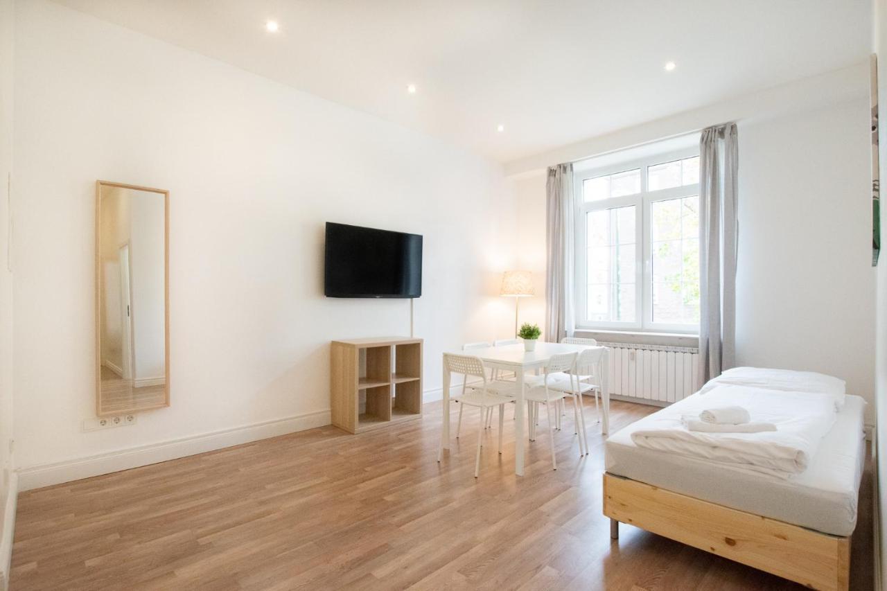 Raj Living - 1 Or 3 Room Apartments - 20 Min Messe Dus And Old Town Dus Dusseldorf Exterior photo